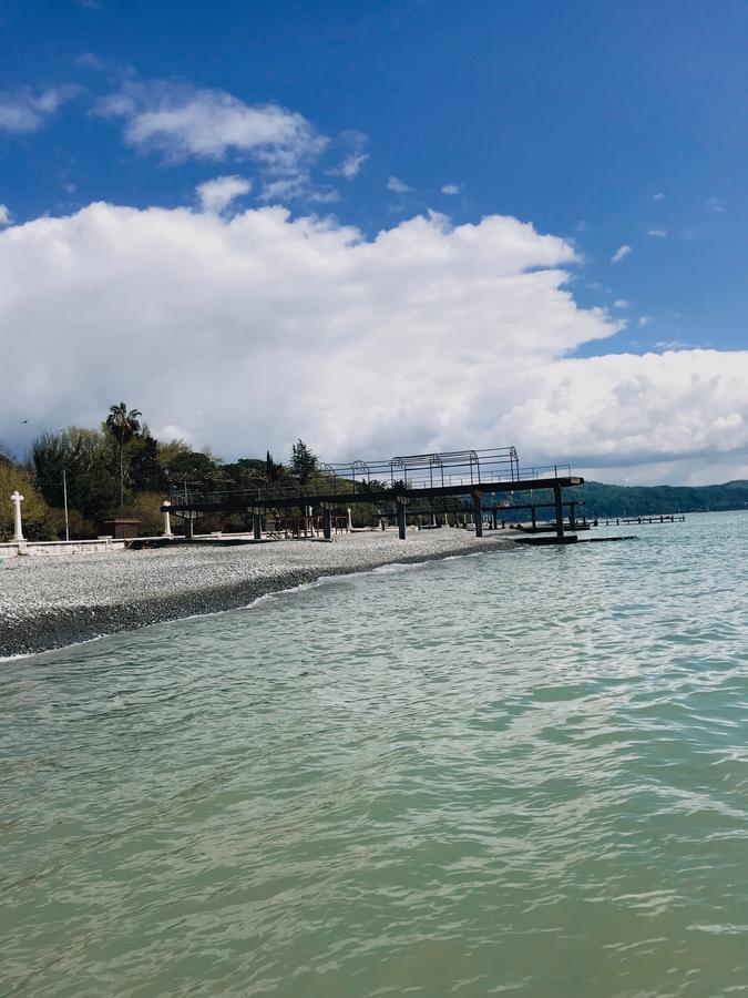 Hotel by the sea Rozetta Szuhumi Kültér fotó